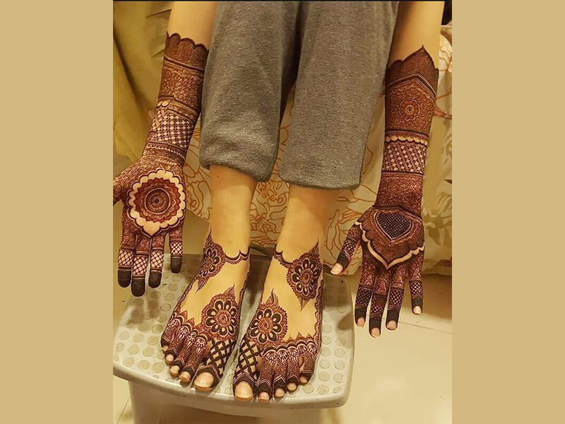 Pakistan Mehndi Design for Feet