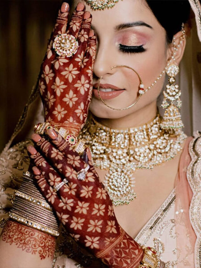 Bridal Mehndi Design Back Hand दुल्हन के हाथों को और भी खूबसूरत बनाएंगे ये जाल स्टाइल मेहंदी डिज़ाइन