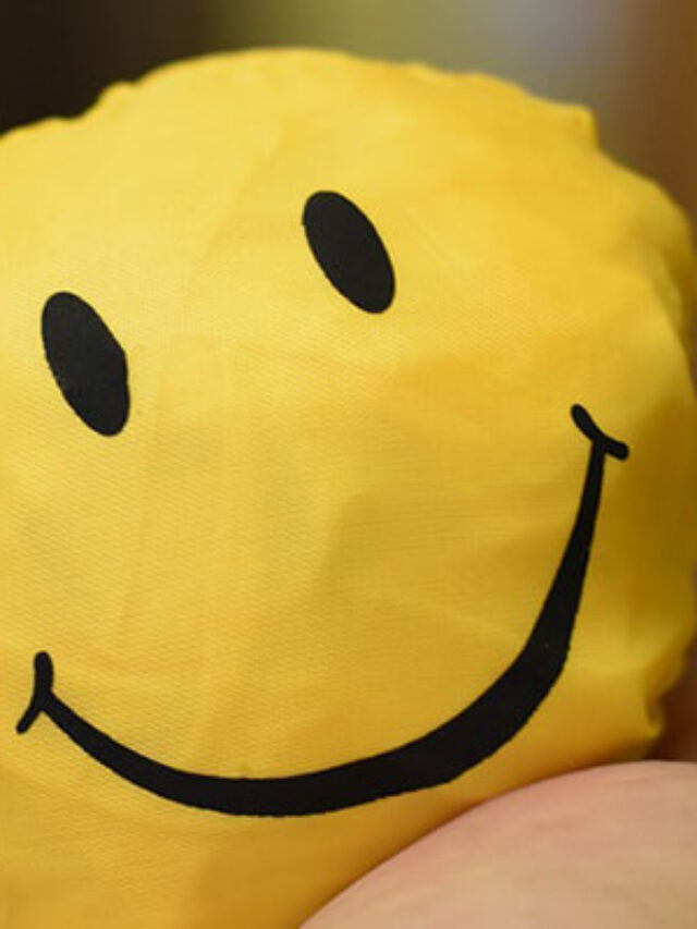 cropped-स्माइल-शायरी-हिंदी-में-Smile-Shayari-in-Hindi-मुस्कुराहट-शायरी-2.jpg