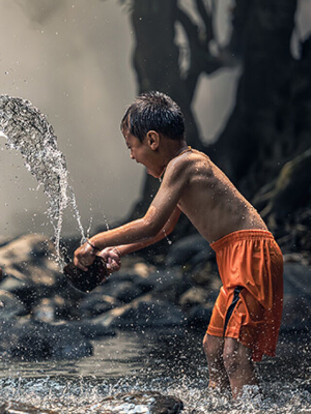 cropped-Bachpan-Shayari-in-Hindi-बचपन-शायरी-Bachpan-Par-Shayari-in-Hindi-4.jpg