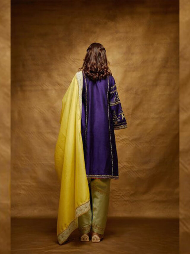 येलो कलर सूट के साथ करें ये कलर कॉम्बिनेशन, जो एकदम है बेस्ट 8 Best Yellow Colour Combination Suits